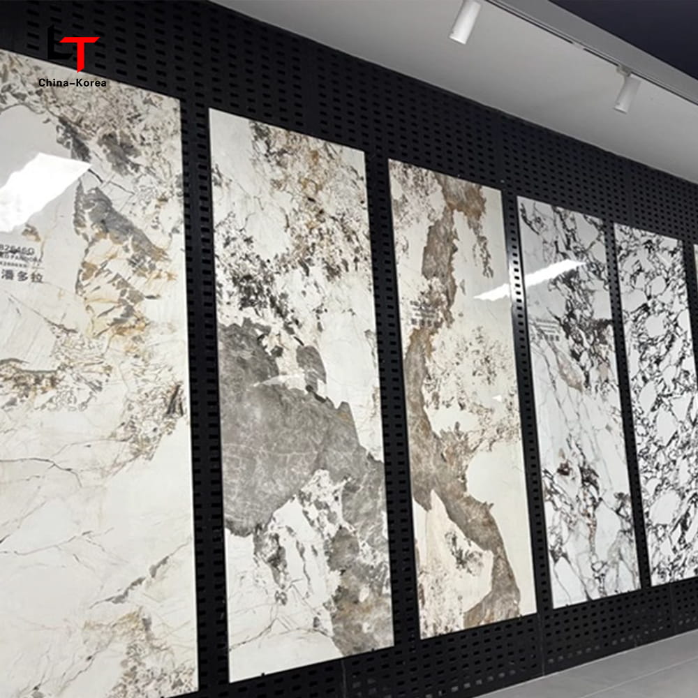 1220 × 2440mm Painéal Criostail Carbóin PVC Clúdach Balla Maisiúil Uiscedhíonach do Dhíon Lasmuigh le Cumhdach UV