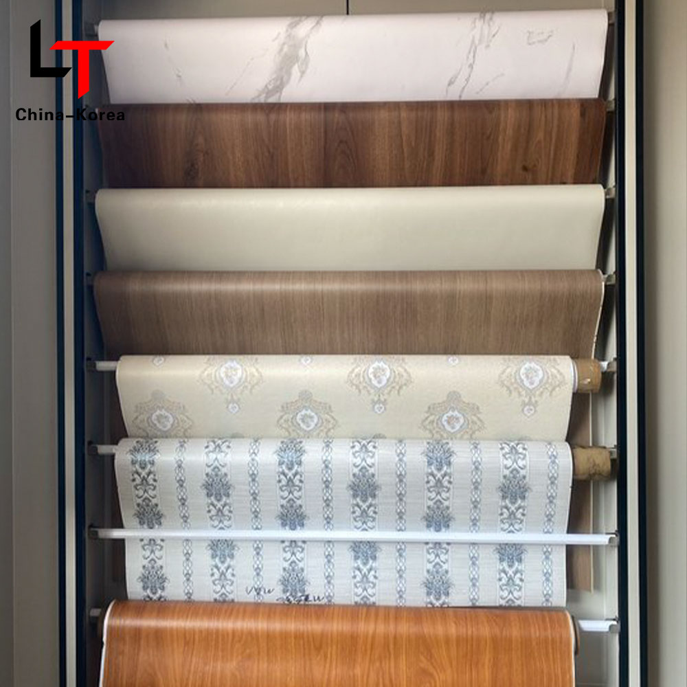 Scannán aistrithe teasa lannú priontála 3D 5D Scannán Maisiú Troscán PVC Foil Preas Foil le haghaidh Painéal Balla Doras Bord UV WPC