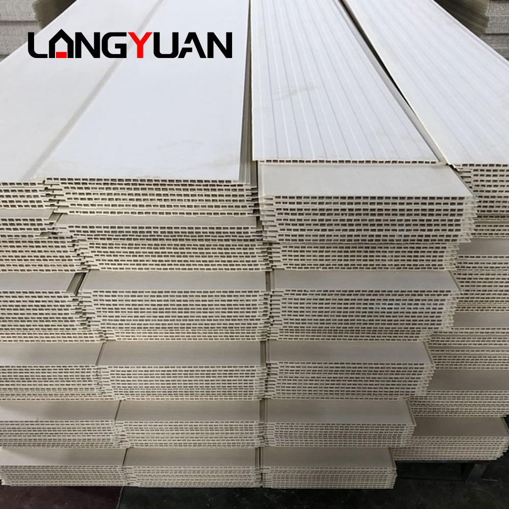 Uasteorainneacha PVC